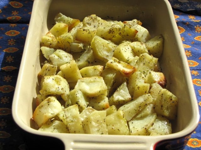 roasted potatoes with dill and garlic Oven Roasted Potatoes with dill and garlic