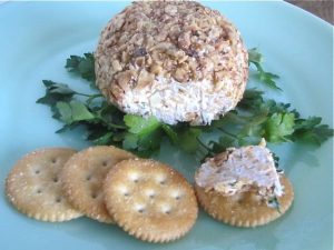 IMG 5274 300x225 holiday cheeseball