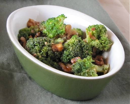 broccoli with toasted walnuts IMG 5303 Broccoli with Toasted Walnuts