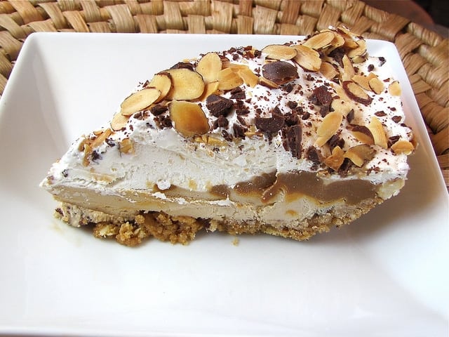 caramel mochiatto ice cream pie 5809554050 bc302edab2 z Caramel Macchiato Ice Cream Pie