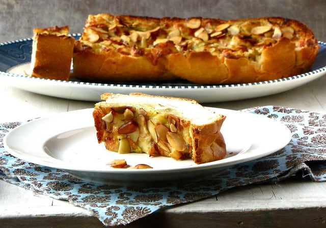 7847385658 2f2bf6ffee z Chicken Artichoke French Bread 