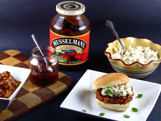 8421343689 5b3e4254b6 z Sweet & Spicy Barbecue Chicken Sliders