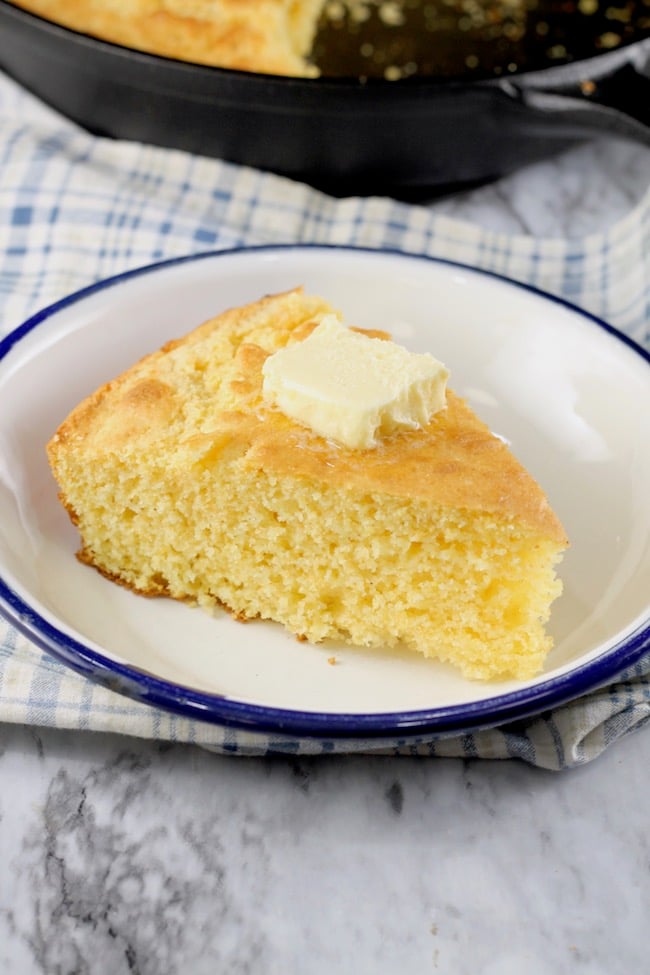 Delicious Skillet Cornbread made from scratch