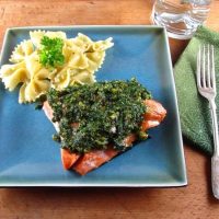 Quick Oven Roasted Salmon with Spinach Pesto | www.missinthekitchen.com