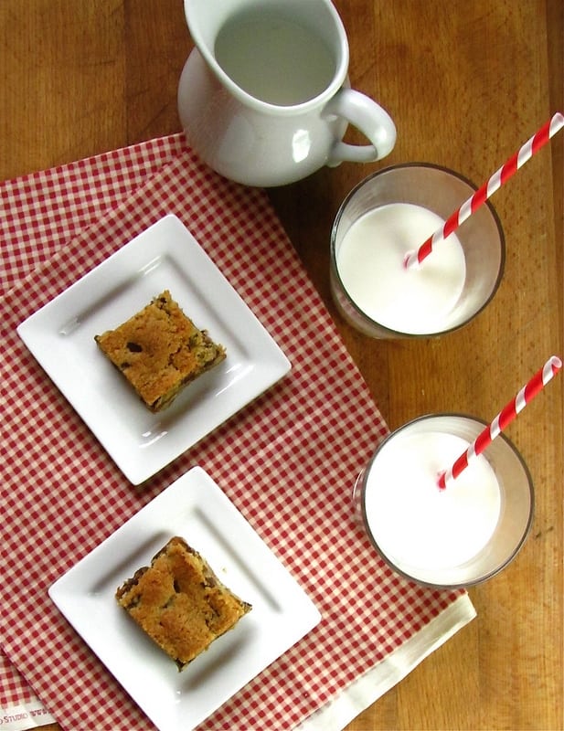 Chocolate Chip Turtle Cookie Bars - Miss in the Kitchen