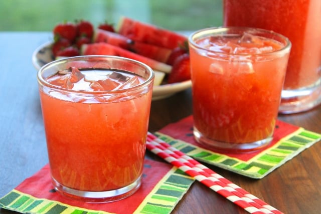 Summer Fruit Spritzers from Miss in the Kitchen #recipe
