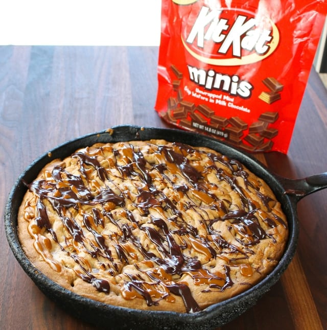 Kit Kat Skillet Cookies Miss in the Kitchen #recipe