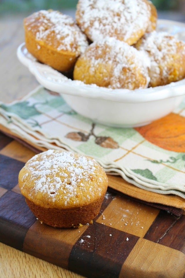 The Best Biscoff Pumpkin Muffins from missitnthekitchen.com #recipe