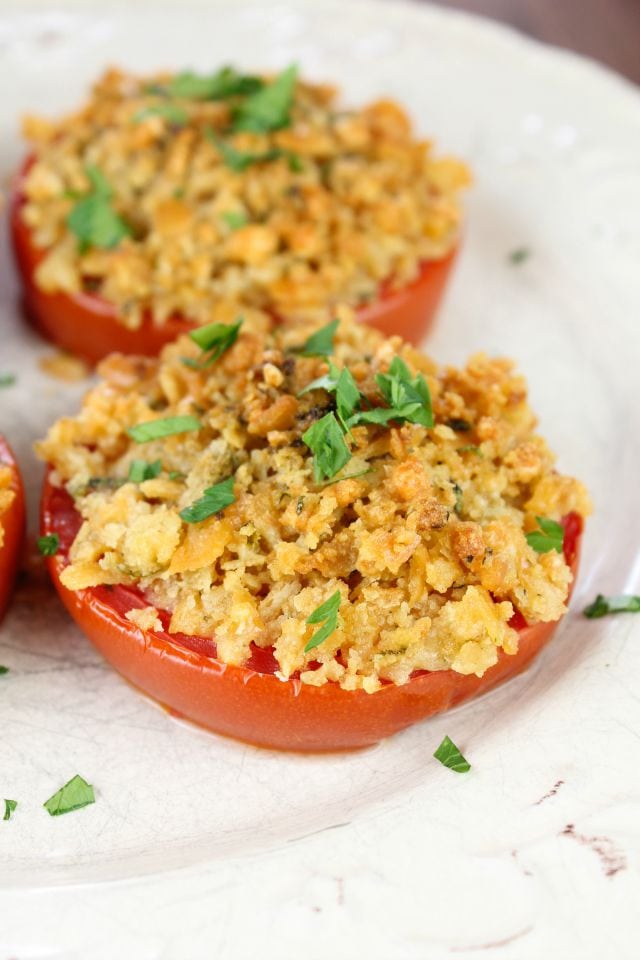 Cheddar- Crumb Topped Tomatoes from missinthekitchen.com