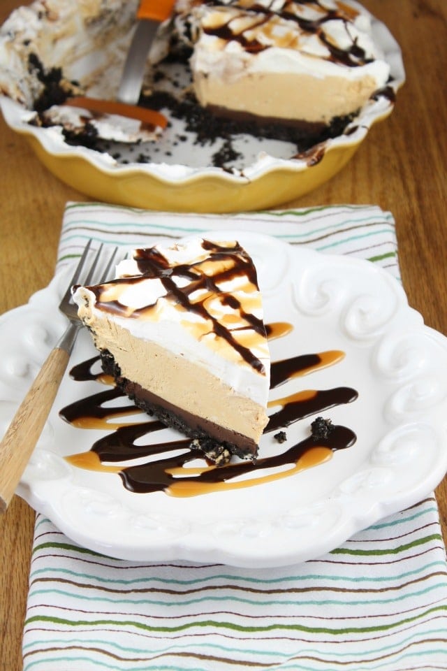 Recipe for No Bake Fudge Bottom Caramel Pie ~ Miss in the Kitchen #WayfairPieBakeOff