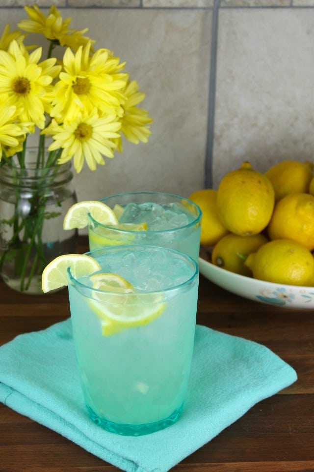 Homemade Lemonade Classic Recipe from MissintheKitchen.com #SpringInspired #ad