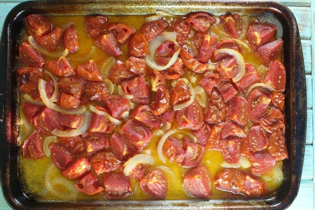Roasted Tomato and Onion Sauce Recipe #CanitForward
