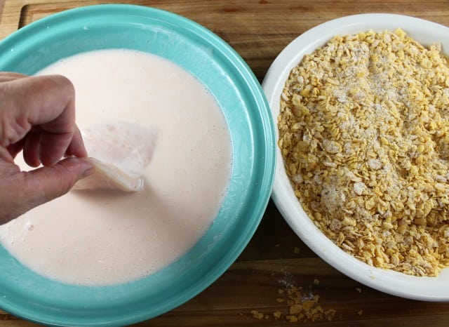 Buttermilk Dip for Oven Fried Chicken Recipe ~ MissintheKitchen