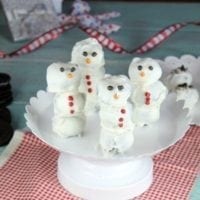 OREO Cookie Ball Snowmen ~ a fun holiday treat! From MissintheKitchen.com