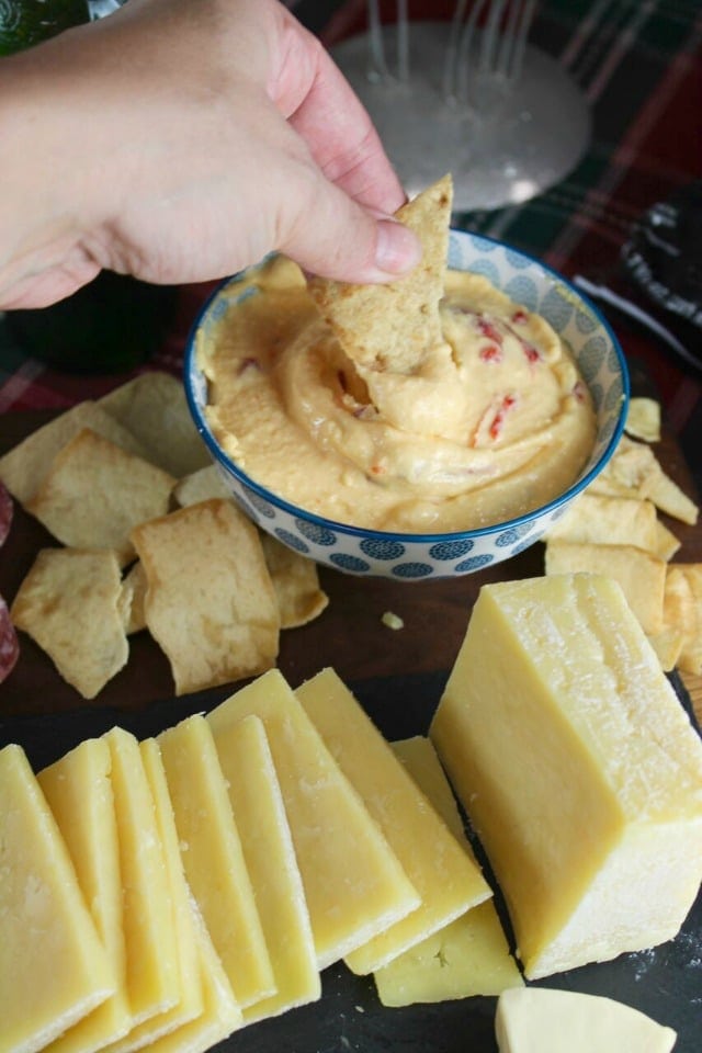Pimento Cheese Spread with Stacy's Pita Chips for a No Fuss Holiday Cocktail Party ~ MissintheKitchen.com #ad 