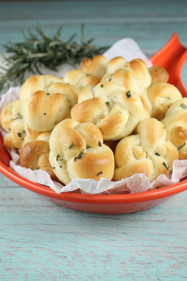 Quick Rosemary Garlic Knots Recipe from MissintheKitchen ~ Great dinner roll or holiday appetizer ~ MissintheKitchen.com #ad