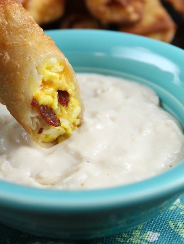 Bacon Egg and Cheese Egg Rolls Recipe ~ perfect make ahead breakfast ~ MissintheKitchen.com