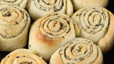 Quick Butter & Herb Rolls Recipe ~ the perfect addition to any meal. From MissintheKitchen.com #ad With @Walmart & @Progresso