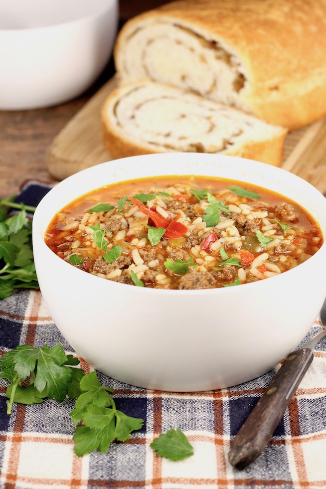 Easy Stuffed Pepper Soup served with crusty bread