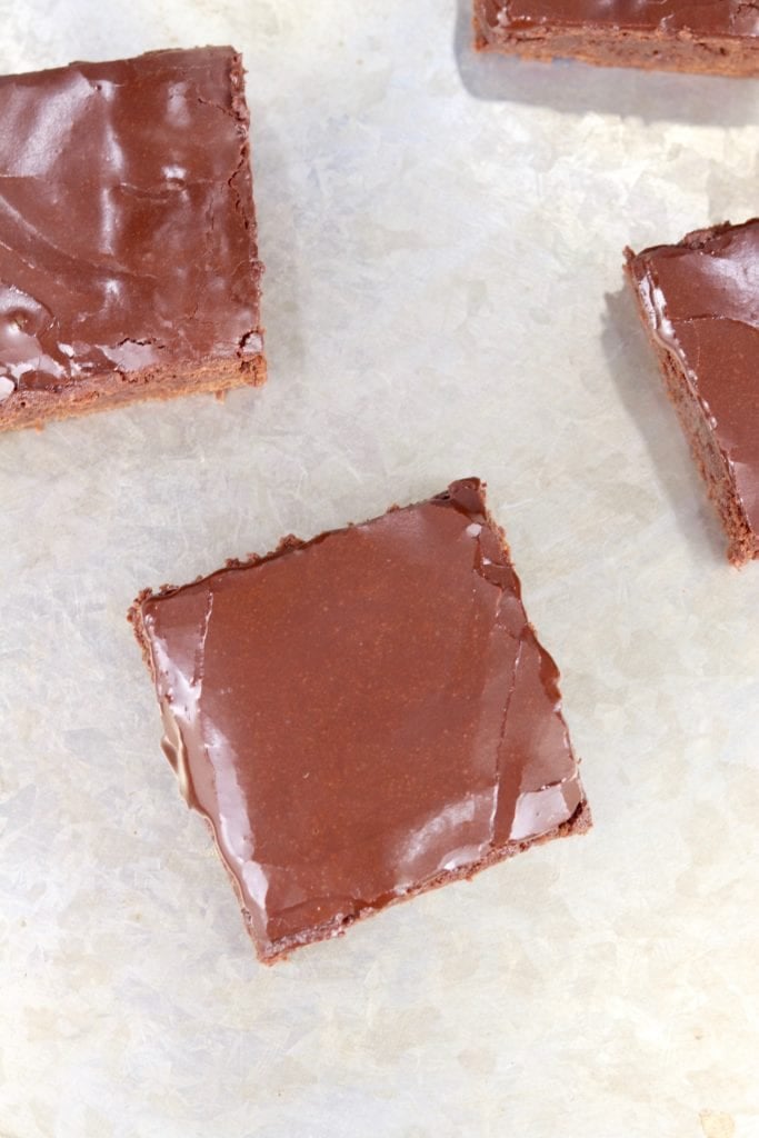 Overhead of brownie slices