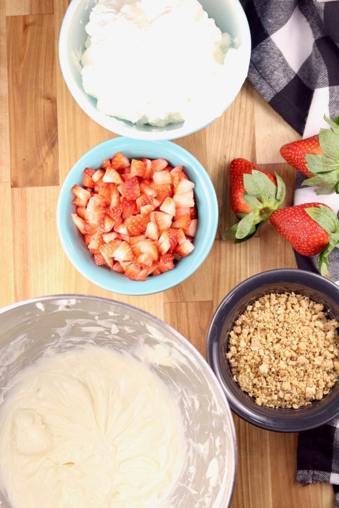 Ingredients for no bake strawberry cheesecake