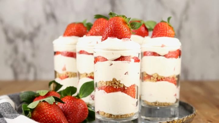 strawberry cheesecake parfaits