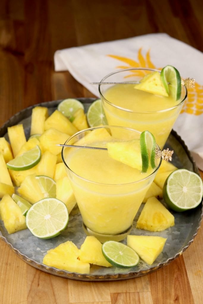 Frozen pineapple cocktails