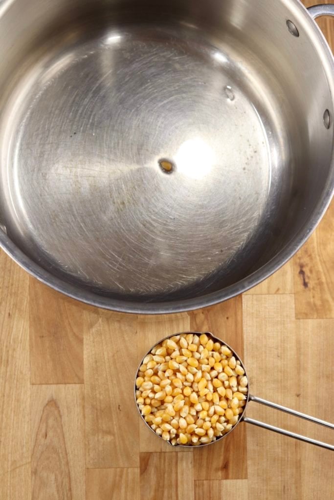 How to make popcorn on the stove top