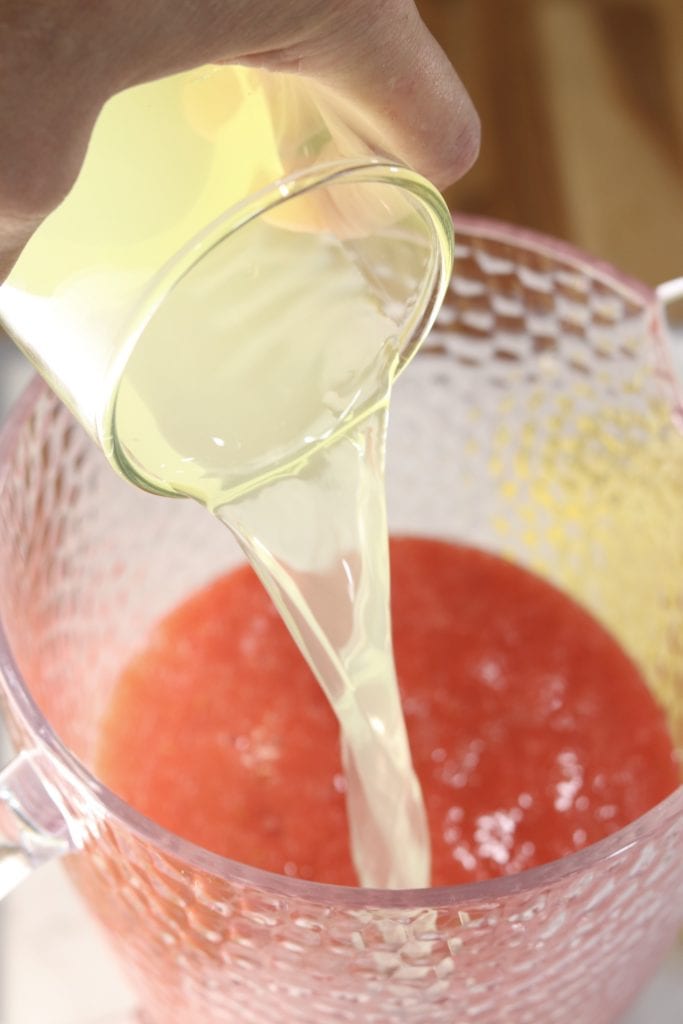 Making strawberry lemonade