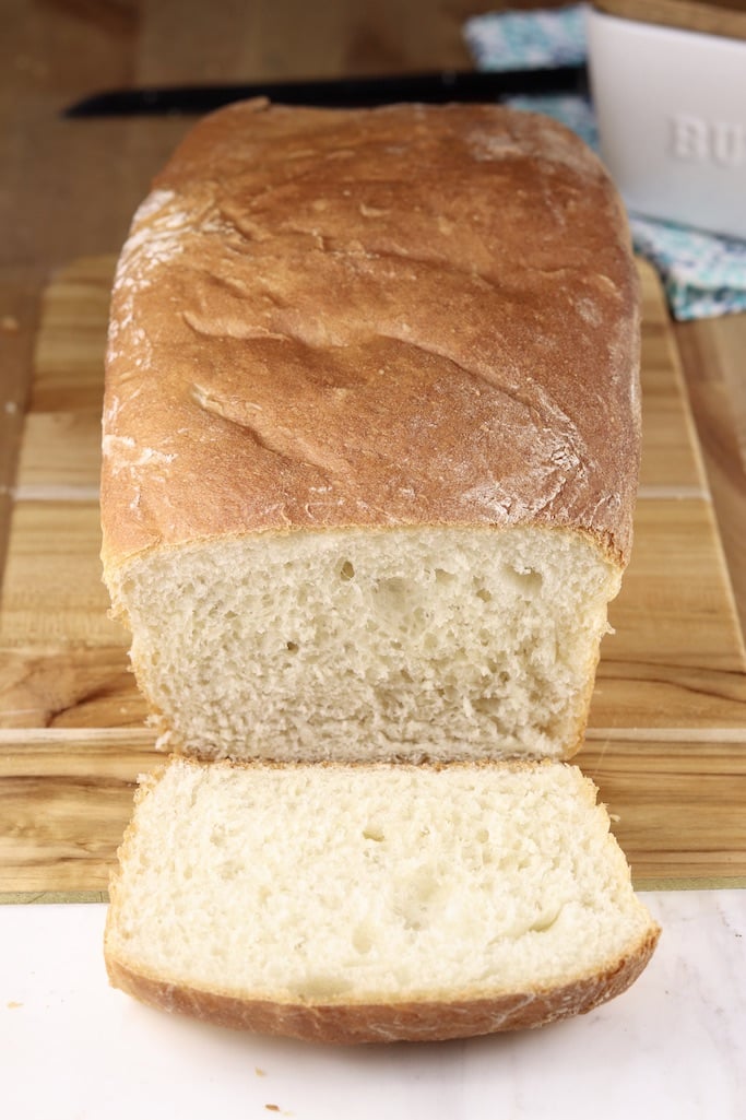 Loaf of white bread with end sliced