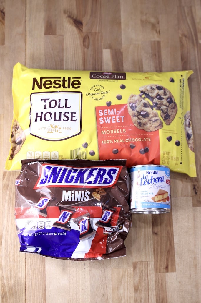 Ingredients Snickers Fudge: Snickers Minis Chocolate Chips, Sweetened Condensed Milk