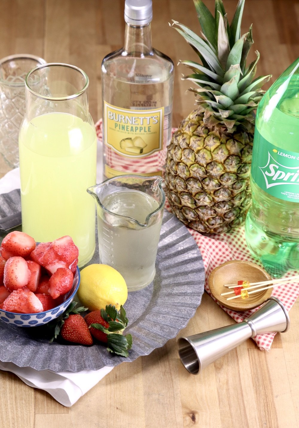 ingredients to make pineapple vodka strawberry lemonade 