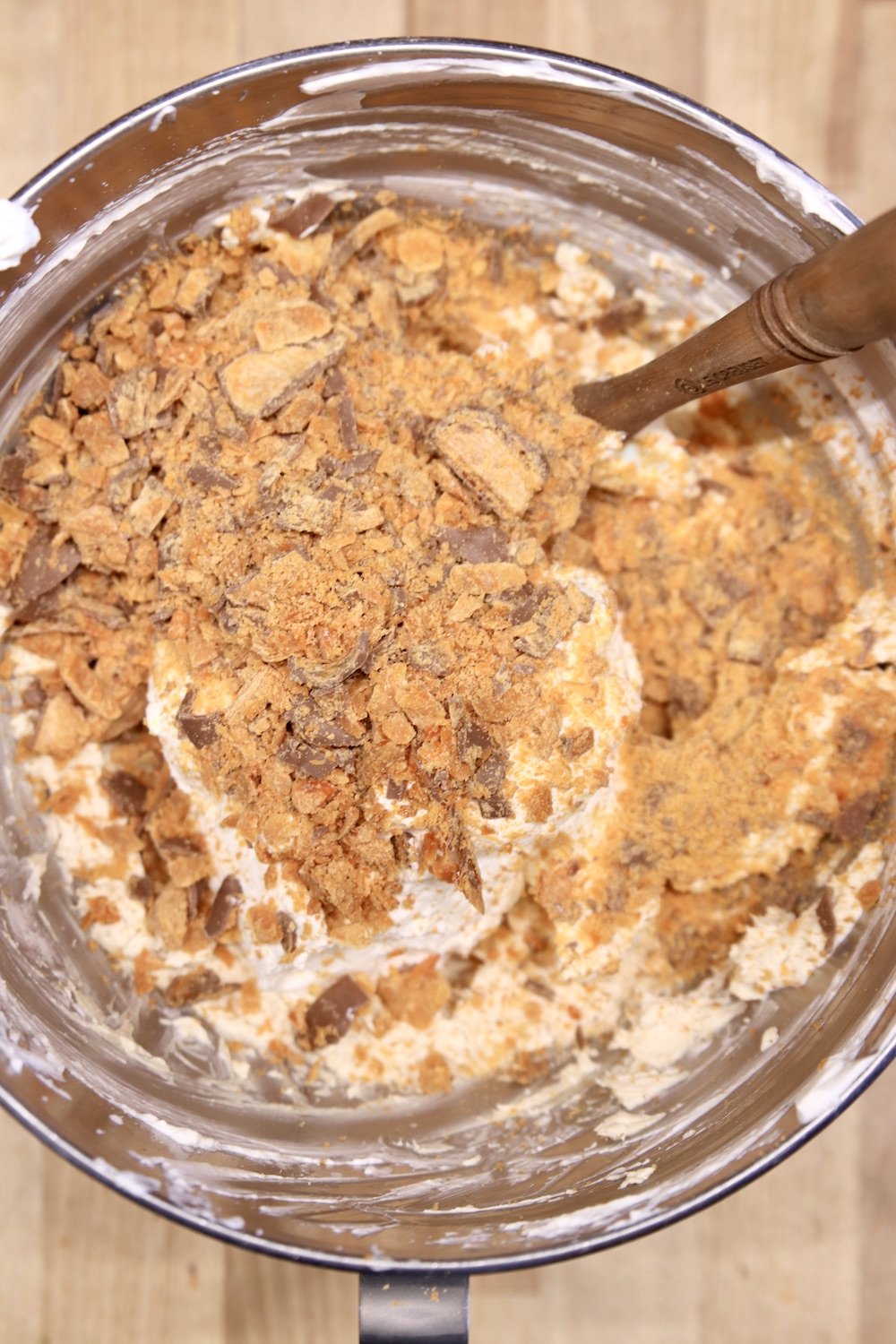 crushed Butterfingers in a no bake cheesecake