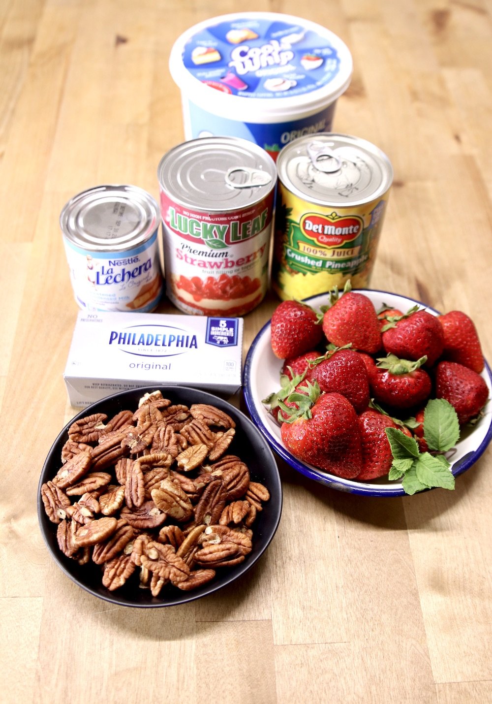 ingredients for strawberry fluff dessert