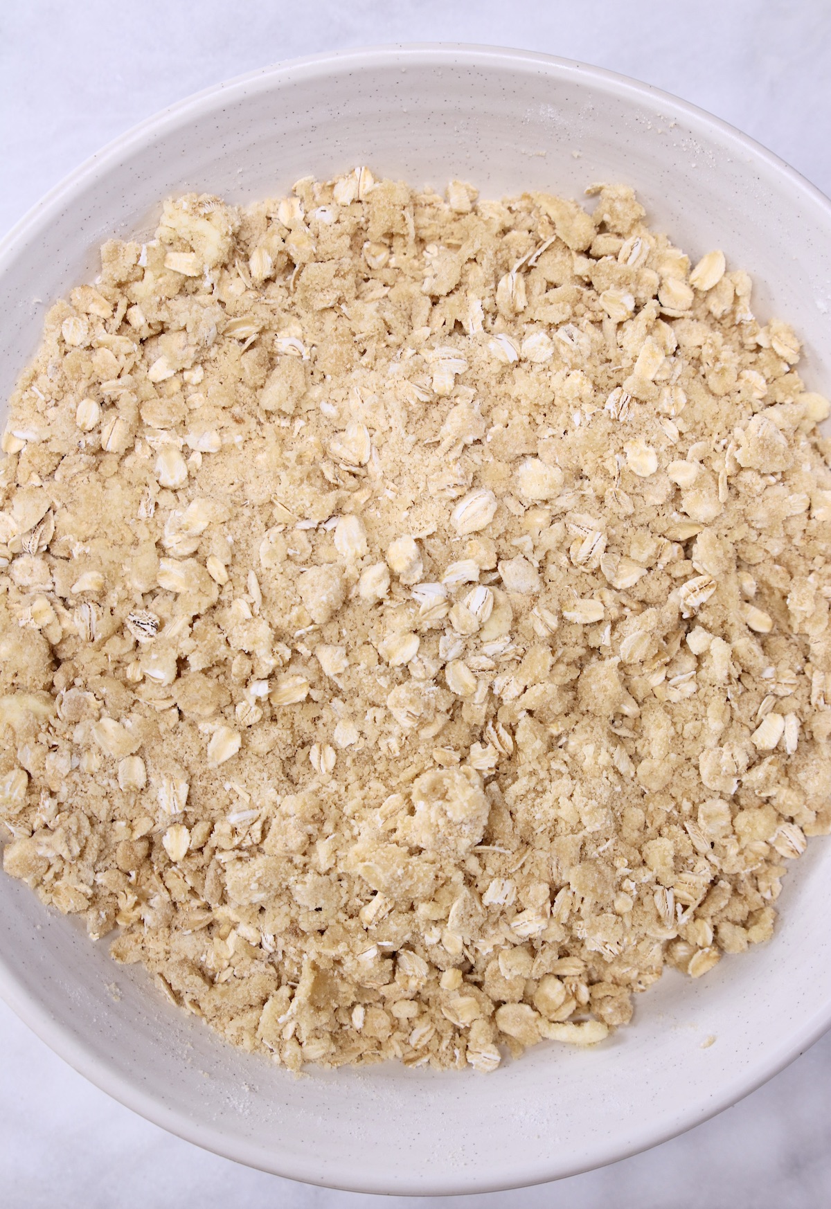 bowl of crumb topping with oats