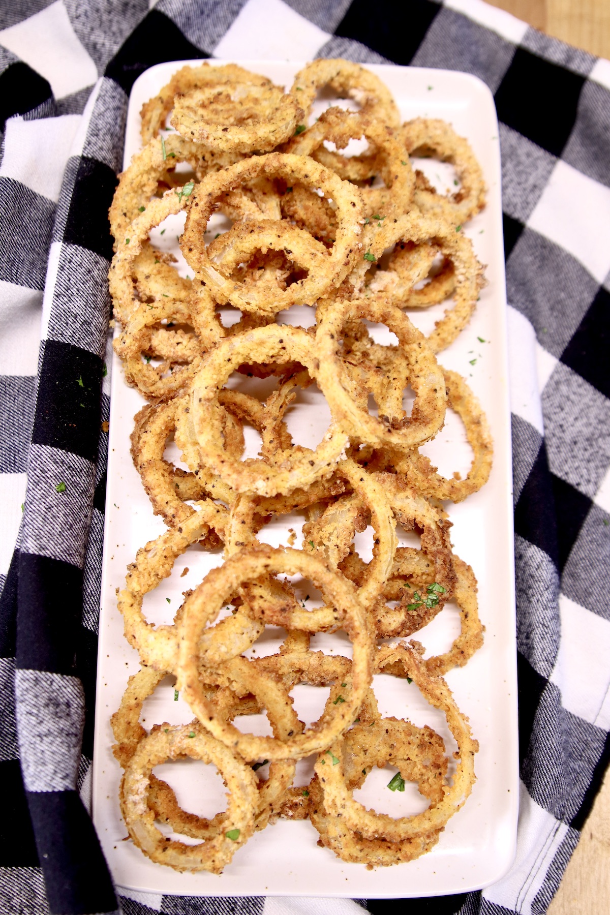Air Fryer Onion Rings on a platter