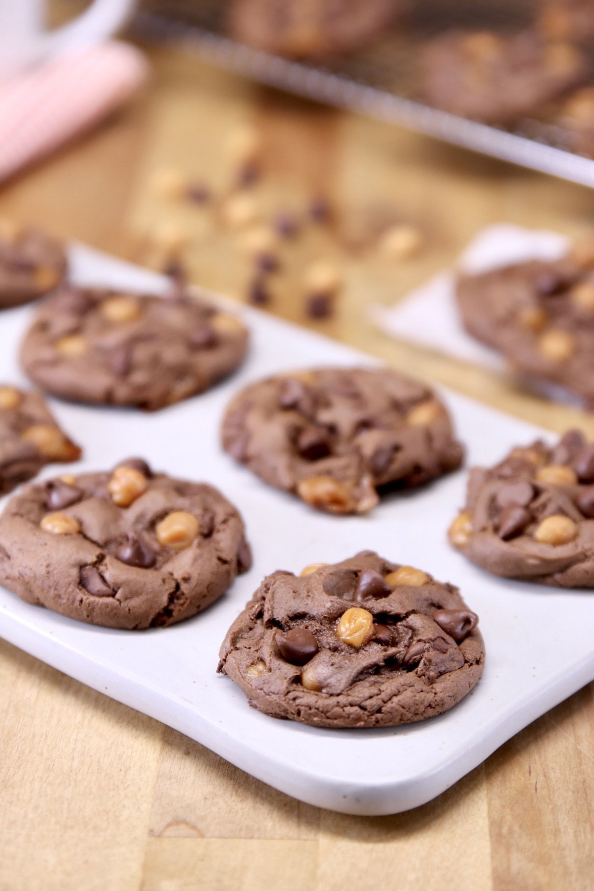 chocolate caramel chocolate cookies