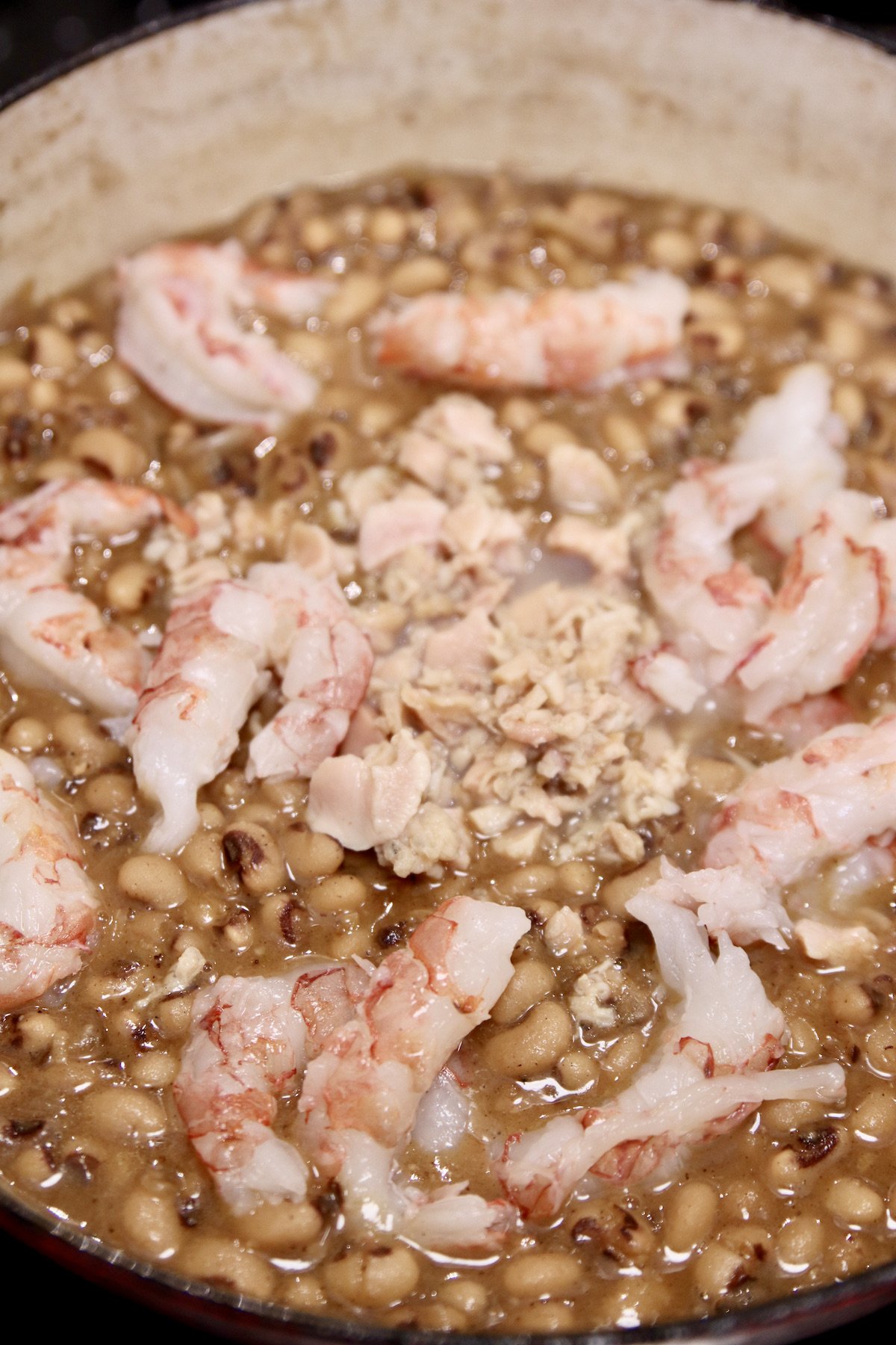 black eyed peas with shrimp and clams