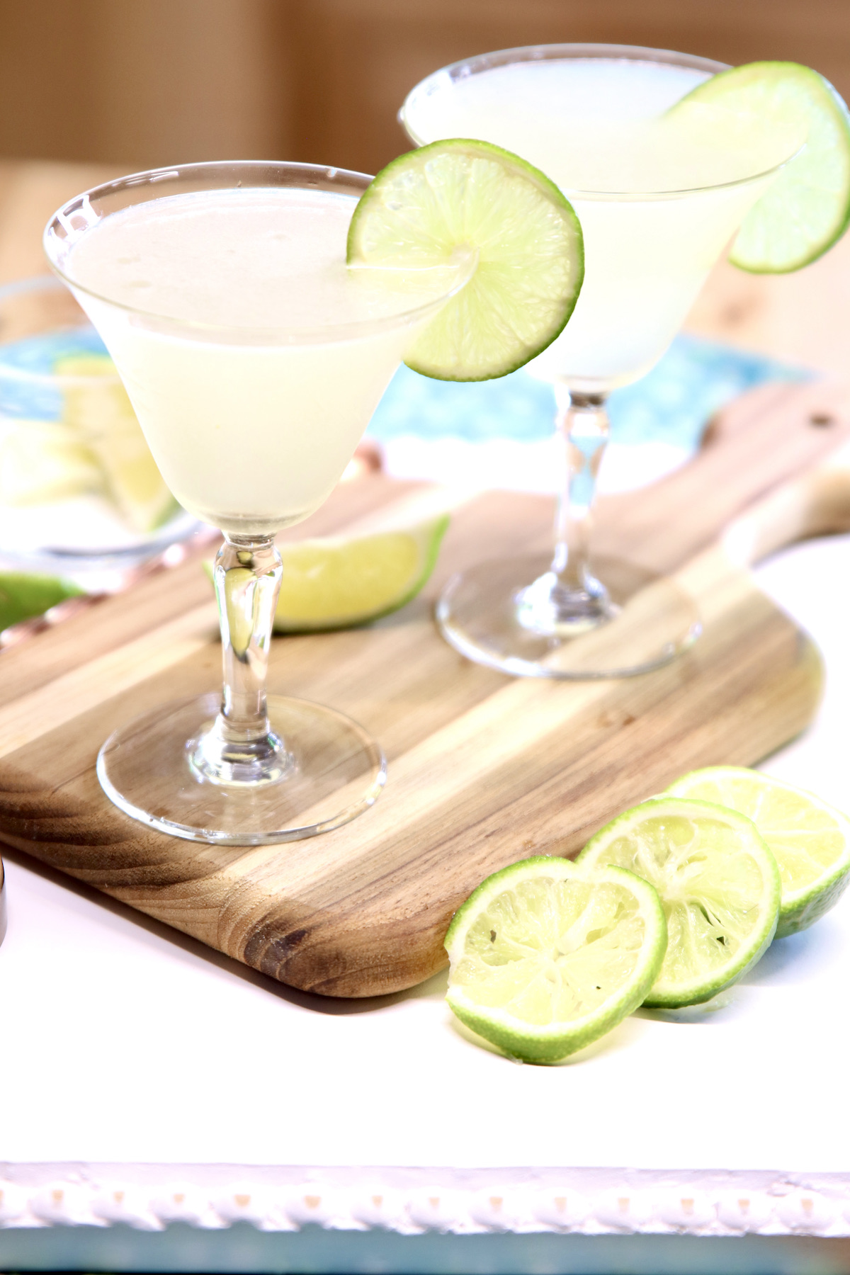 Gimlet cocktails with lime garnish