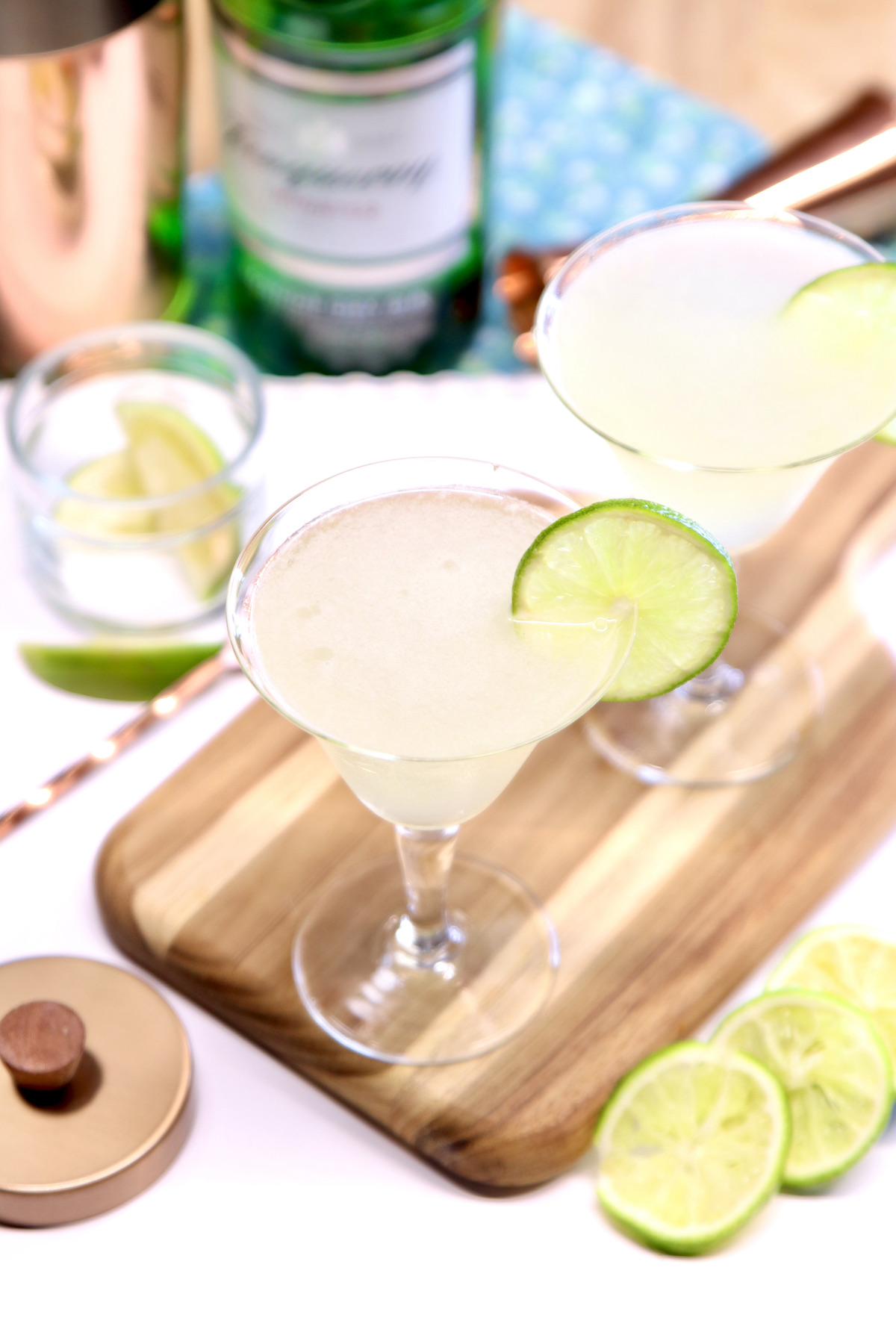 2 gimlet cocktails with Tanqueray gin