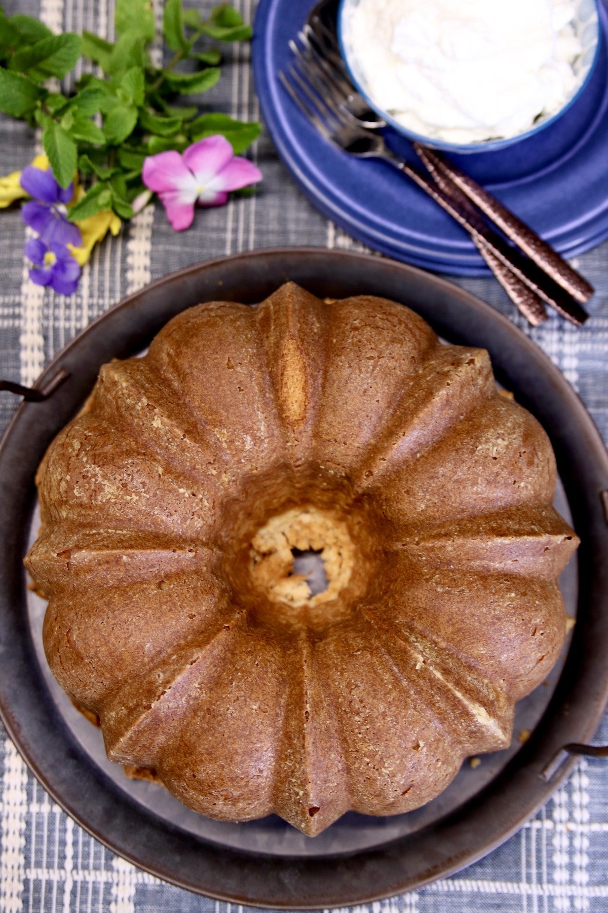 Overhead view of whole bundt cake.
