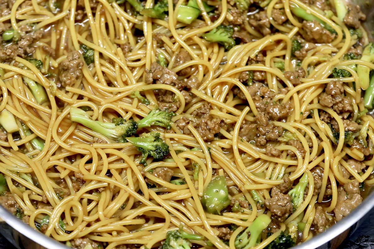 30 Minute Ground Beef Sesame Noodles. Ground beef and broccoli spaghetti noodles with Asian sauce.