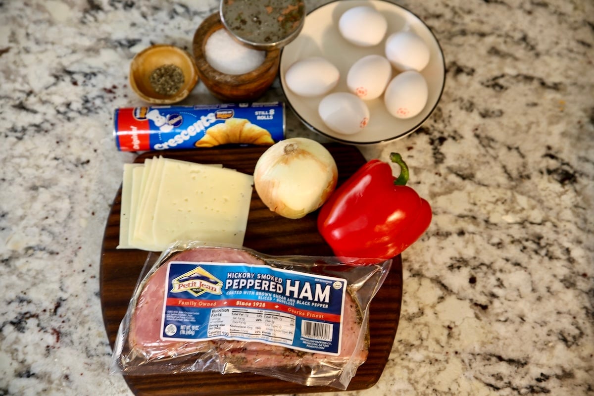 Ingredients for ham and egg breakfast bake.